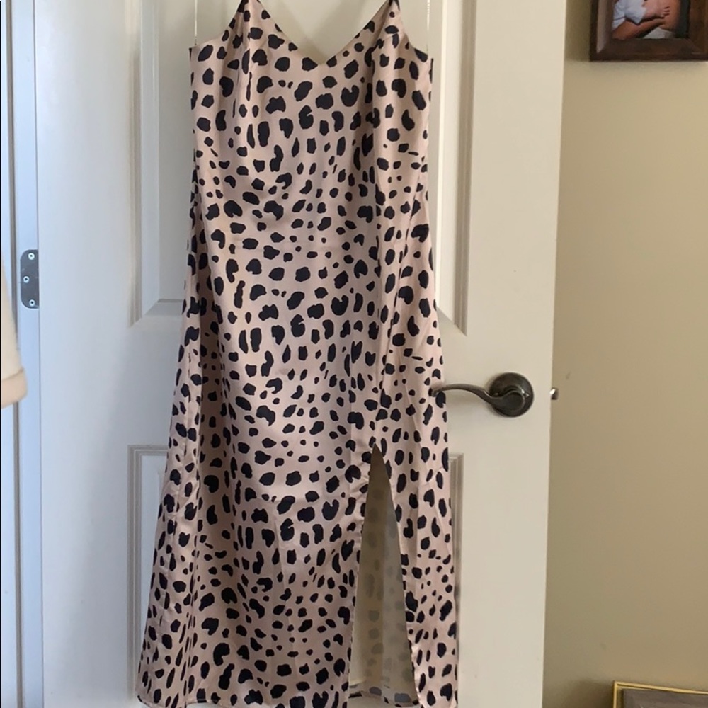 VICI Cheetah print dress front slit, size M